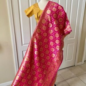 Pink and Gold Woven Silk Saree with Gold Blouse brocade new